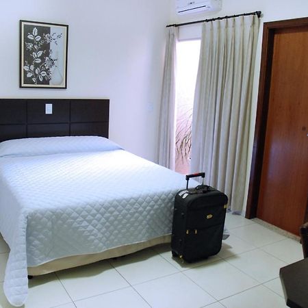 Hotel Valencia Dourados Εξωτερικό φωτογραφία