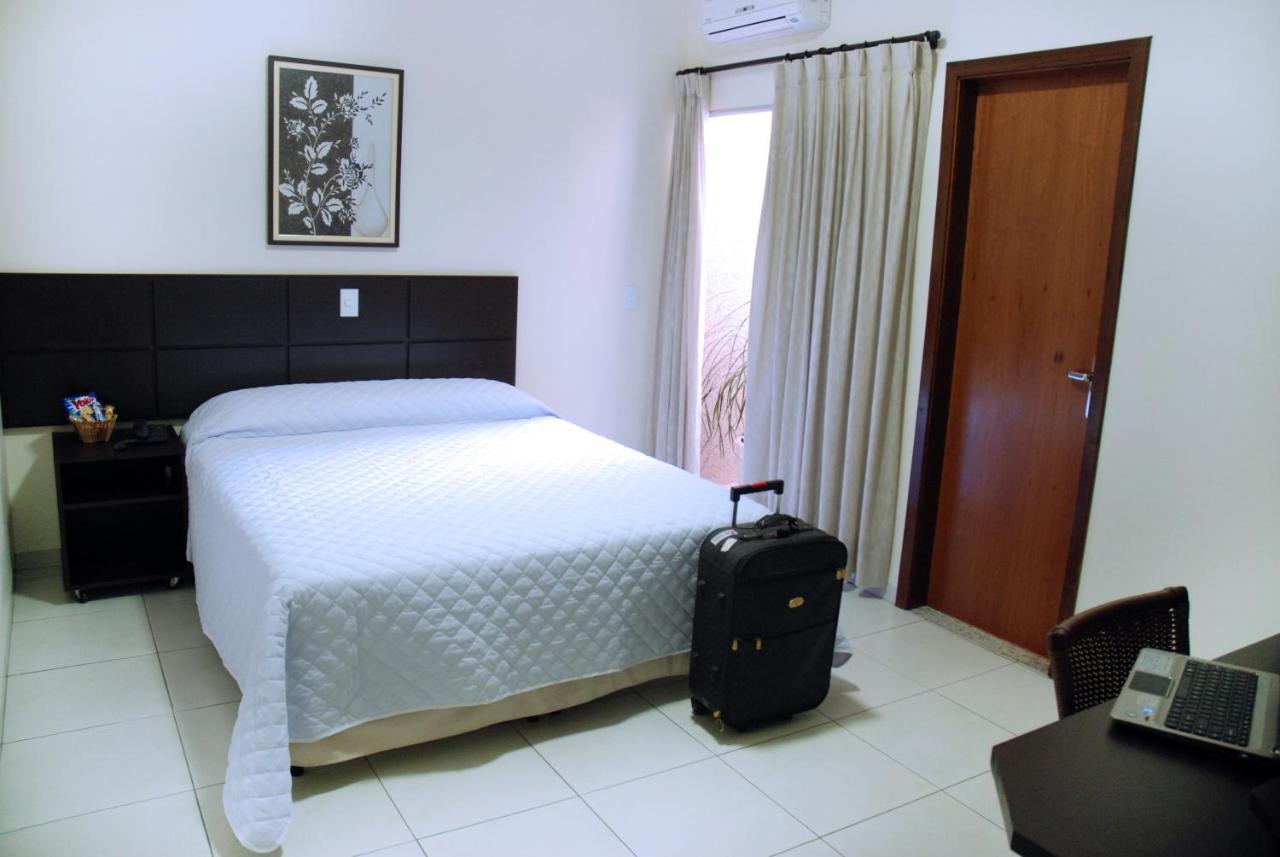 Hotel Valencia Dourados Εξωτερικό φωτογραφία